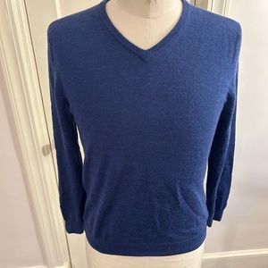 J. Crew Men’s Small Lightweight Merino Wool V Neck